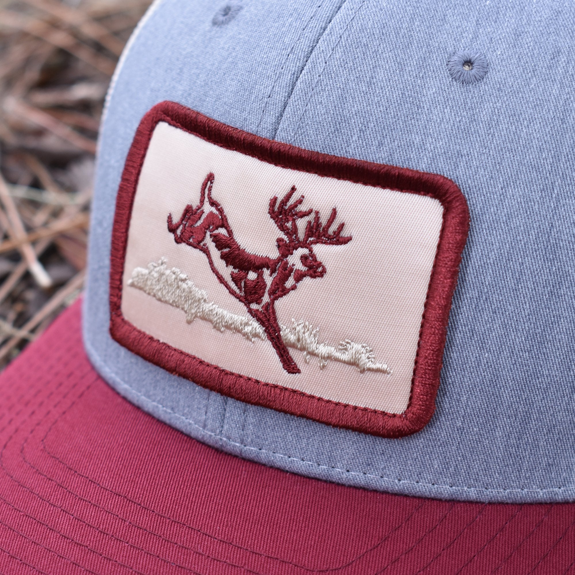 Deer Hunt Patch Heather Grey / Birch / Cardinal Hat